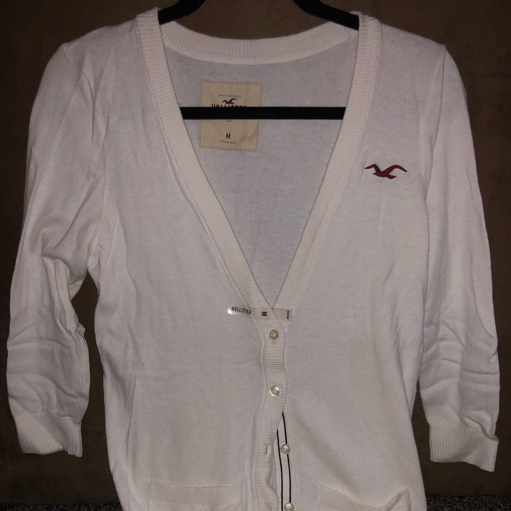 Hollister Button up cardigan size Medium BNWT